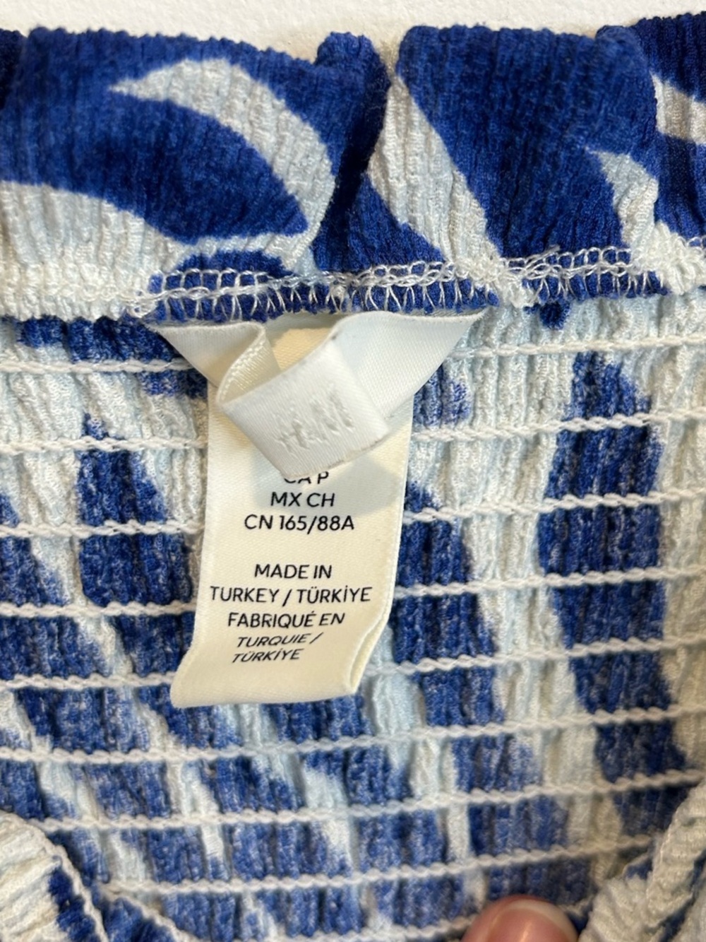H&M SMOCK-TOPPED DRESS White and Blue Pattern - Picture 5 of 6
